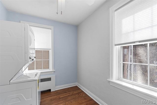 7520 Oxford Drive 1E, Clayton, MO 63105