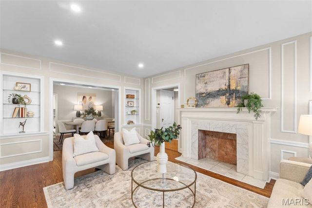 7520 Oxford Drive 1E, Clayton, MO 63105