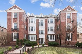 7520 Oxford Drive 1E, Clayton, MO 63105