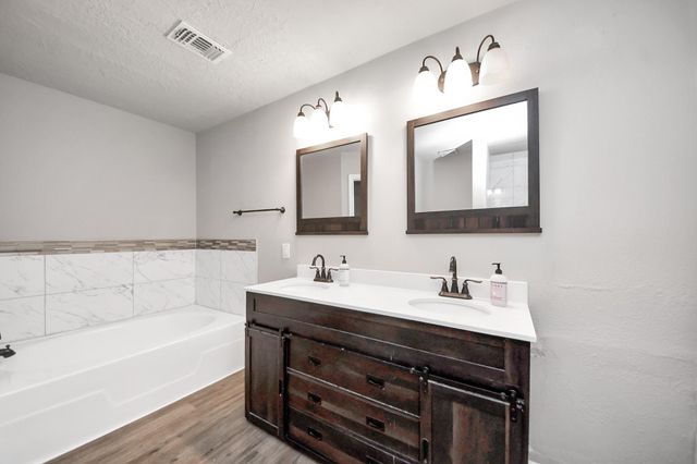 16118 Bunker Ridge Road, Houston, TX 77053