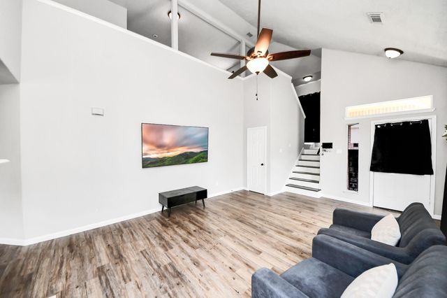 16118 Bunker Ridge Road, Houston, TX 77053