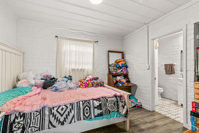 1048 W 13th Street, Medford, OR 97501