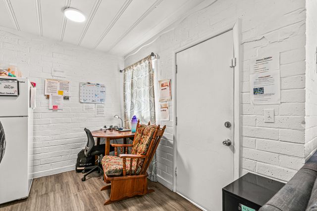 1048 W 13th Street, Medford, OR 97501