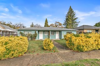 1048 W 13th Street, Medford, OR 97501