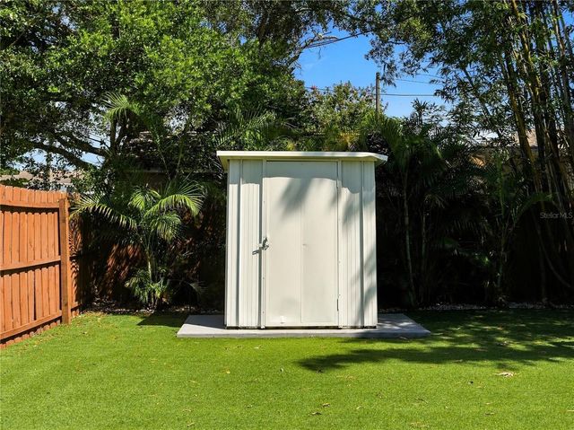 1015 32ND AVENUE N, St Petersburg, FL 33704