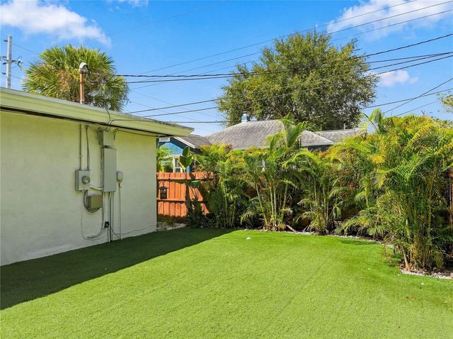 1015 32ND AVENUE N, St Petersburg, FL 33704