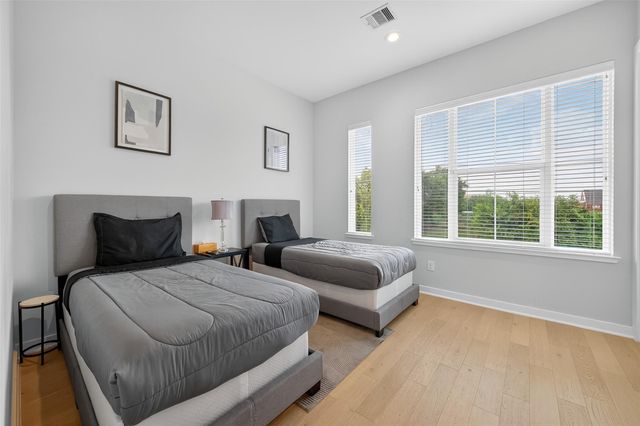 2617 Live Oak Street, Houston, TX 77004