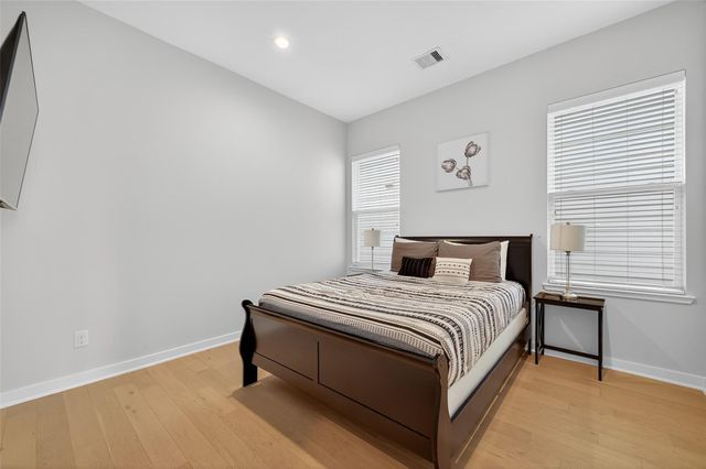 2617 Live Oak Street, Houston, TX 77004