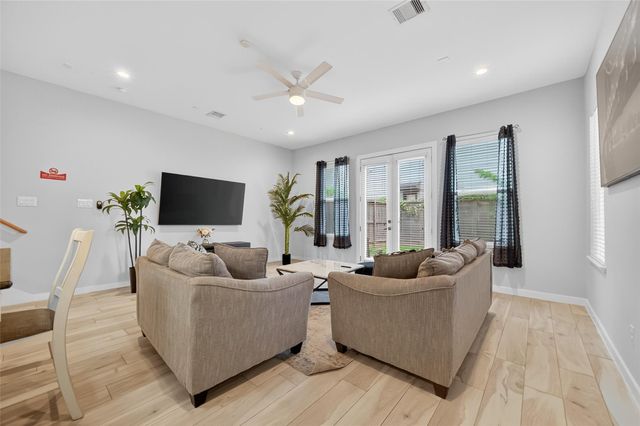 2617 Live Oak Street, Houston, TX 77004