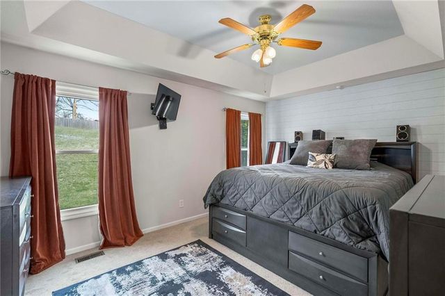 3509 Robin Lane, St Joseph, MO 64506