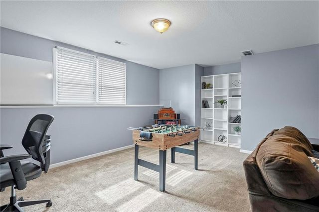 3509 Robin Lane, St Joseph, MO 64506