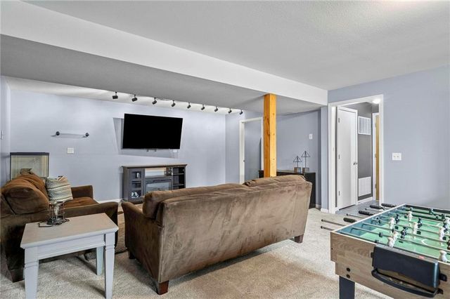 3509 Robin Lane, St Joseph, MO 64506