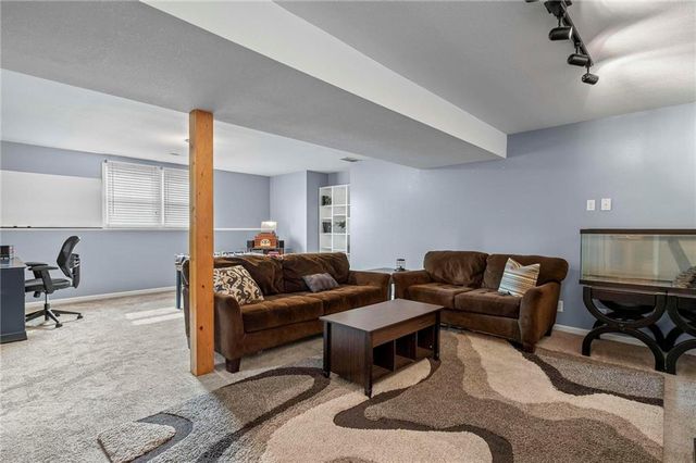 3509 Robin Lane, St Joseph, MO 64506