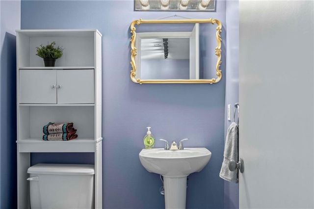 3509 Robin Lane, St Joseph, MO 64506