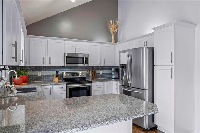 3509 Robin Lane, St Joseph, MO 64506