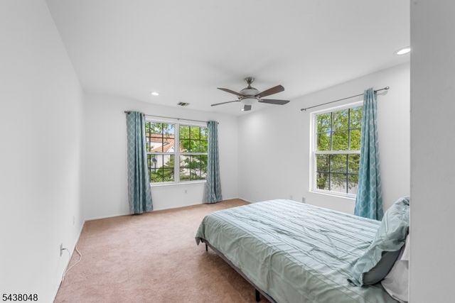 129 Autumn Ct, Roxbury Twp., NJ 07852