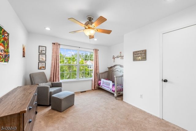 129 Autumn Ct, Roxbury Twp., NJ 07852