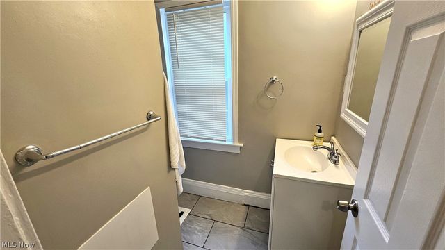 3576 Avalon Road, Shaker Heights, OH 44120