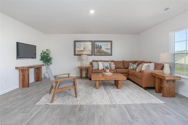 3731 Quail Haven Drive, Winston-salem, NC 27107