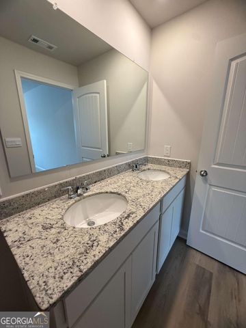 5980 Skylar Drive, Atlanta, GA 30331