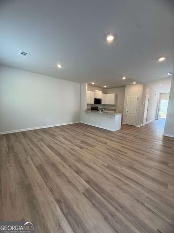 5980 Skylar Drive, Atlanta, GA 30331