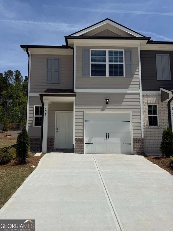 5980 Skylar Drive, Atlanta, GA 30331
