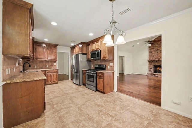 26222 Oakhurst Drive, Spring, TX 77386