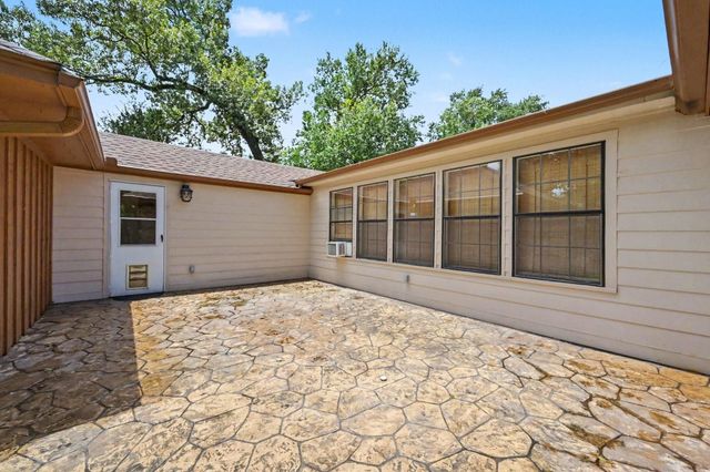 26222 Oakhurst Drive, Spring, TX 77386