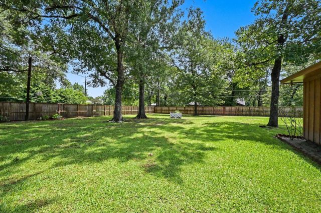 26222 Oakhurst Drive, Spring, TX 77386