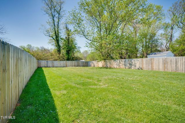 715 North North Street, Johnson City, TN 37604