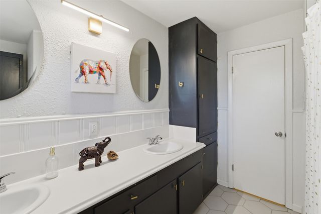 4913 Eldorado Drive, North Richland Hills, TX 76180