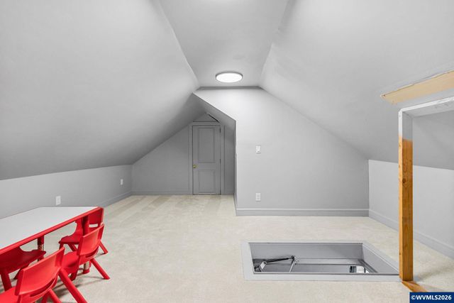 246 Salem Heights Av S, Salem, OR 97302