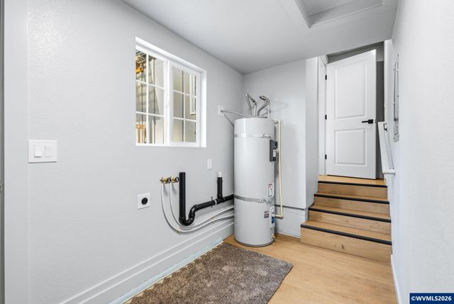 246 Salem Heights Av S, Salem, OR 97302