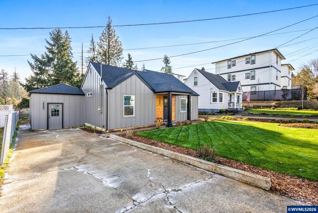 246 Salem Heights Av S, Salem, OR 97302