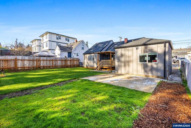 246 Salem Heights Av S, Salem, OR 97302