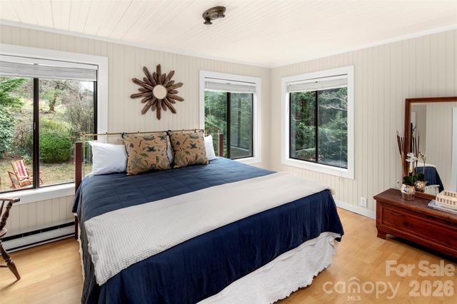 255 Hinson Terrace Drive, Saluda, NC 28773