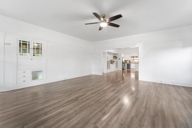 1302 N Safford Avenue, Fresno, CA 93728