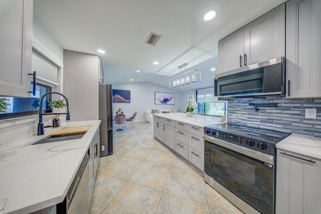 2831 SW 13th Court, Deerfield Beach, FL 33442