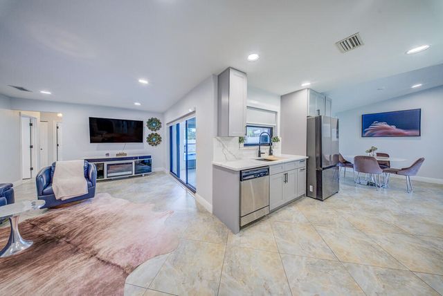 2831 SW 13th Court, Deerfield Beach, FL 33442