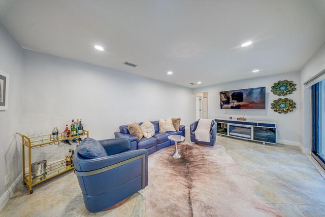 2831 SW 13th Court, Deerfield Beach, FL 33442