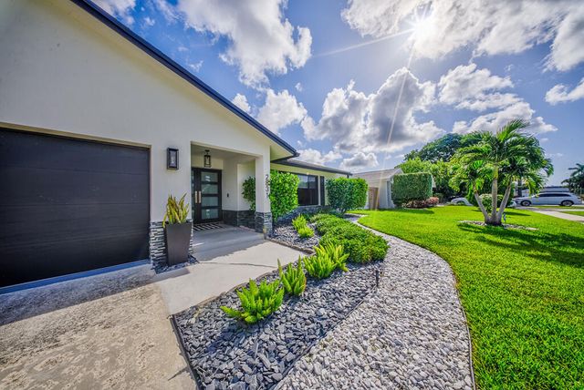 2831 SW 13th Court, Deerfield Beach, FL 33442