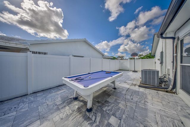 2831 SW 13th Court, Deerfield Beach, FL 33442