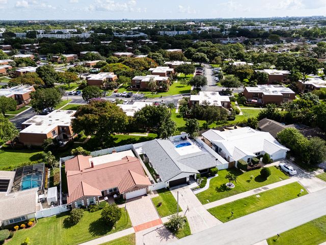 2831 SW 13th Court, Deerfield Beach, FL 33442