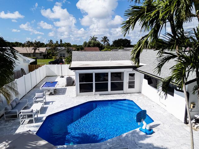 2831 SW 13th Court, Deerfield Beach, FL 33442