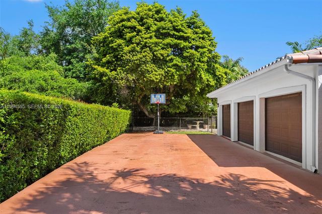 6801 SW 126th Ter, Pinecrest, FL 33156