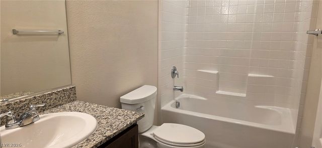 4534 Dover Straight Street, Las Vegas, NV 89115