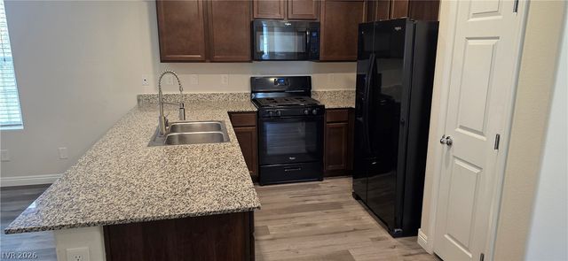 4534 Dover Straight Street, Las Vegas, NV 89115