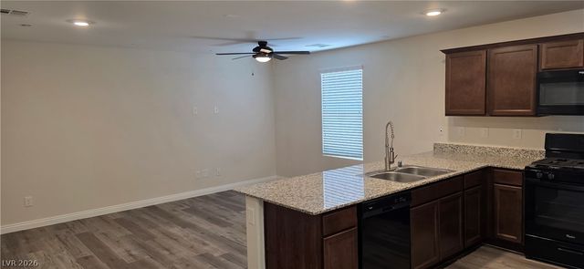 4534 Dover Straight Street, Las Vegas, NV 89115