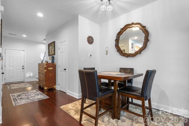 2010 Talbot Lane, Hickory, NC 28602