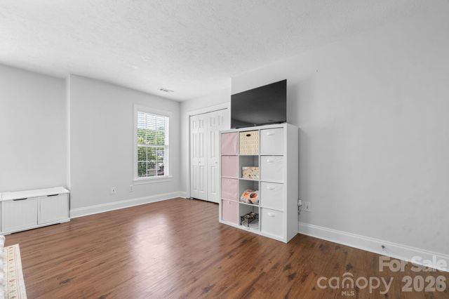 2010 Talbot Lane, Hickory, NC 28602